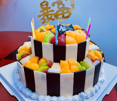 銳誠(chéng)生日會(huì)，壽星也是帥帥的銷(xiāo)冠哦~